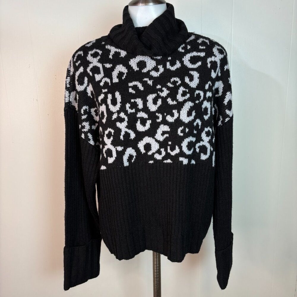 Nine West Sweater Medium Black Leopard Cowl Neck Long Sleeve Pullover Women's